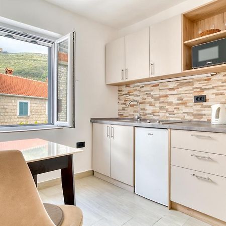 Symphony Apartments Street View Petrovac المظهر الخارجي الصورة